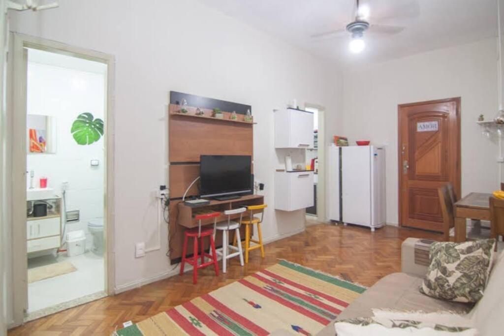 ריו דה ז'ניירו Apartamento Charmoso Na Praia De Copacabana מראה חיצוני תמונה