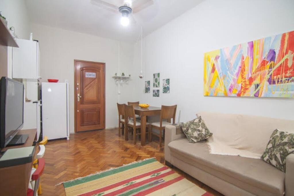 ריו דה ז'ניירו Apartamento Charmoso Na Praia De Copacabana מראה חיצוני תמונה