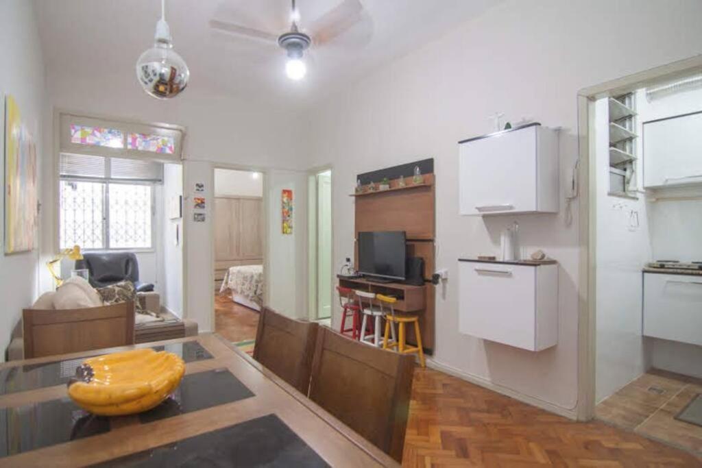 ריו דה ז'ניירו Apartamento Charmoso Na Praia De Copacabana מראה חיצוני תמונה